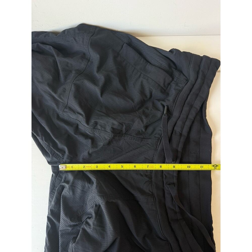 Lululemon Women’s Size 12 Black Dance Studio Pants Mid Rise 30” Inseam Lined - Picture 8 of 8